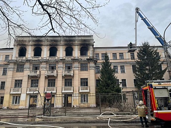 Пожар в здании училища связи в Рязани. Фоторепортаж