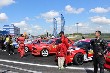 Фоторепортаж: второй день Межрегионального чемпионата по дрифту в Рязани