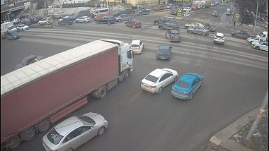 В Рязани у ТЦ «Барс» произошла массовая авария