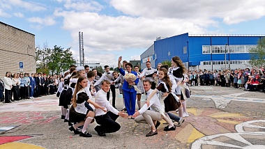 Опубликованы фото Последних звонков-2022 в школах Рязани и области