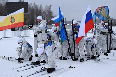 Курсанты РВВДКУ отправились в лыжный поход на 710 км в честь участников СВО