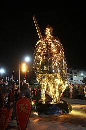 Памятник Олегу Рязанскому открыли в Рязани на Бульваре Победы