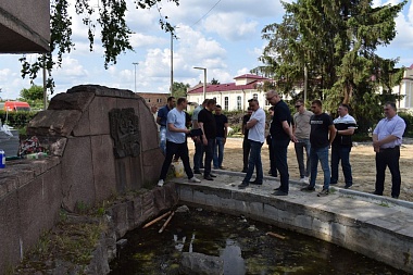 Мэр Рязани Артёмов проинспектировал ход благоустройства у вокзала «Рязань-2»