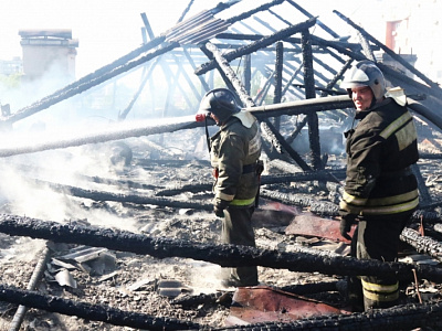 «Люди просили о помощи». Спасатели рассказали о сложностях тушения пожара на улице Грибоедова