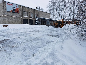 К расчистке снега в Рязанском округе привлечено около 50 машин