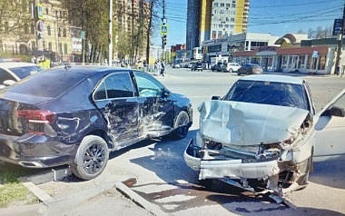 В Горроще 17-летний рязанец без прав на ВАЗ-2110 врезался в Volkswagen Polo