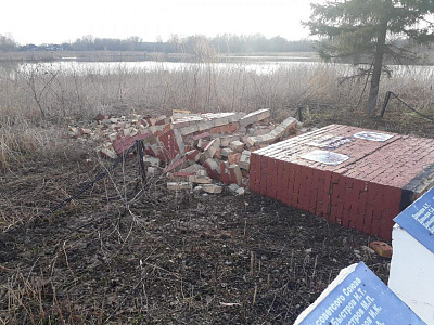 В сасовском селе упал памятник героям Великой Отечественной