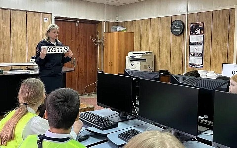 Автоинспекторы провели необычный математический урок для школьников в Рязани 