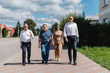 Павел Малков посетил обновленную школу в Александро-Невском