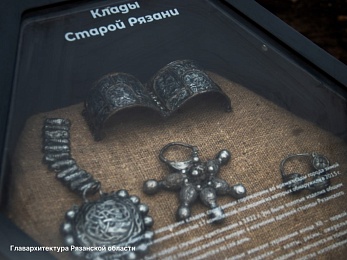 На набережной в Спасске появились «секретики»