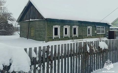 В Скопине и Рыбновском районе потушили дом и хозпостройку, погиб мужчина