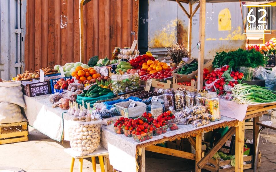 В Рязанской области за выходные продажи 5,7 тонны мяса и 5,5 тонны яблок и груш - 62ИНФО