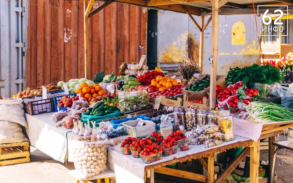 В Рязани за выходные продали по 6 тонн мяса и яблок с грушами - 62ИНФО