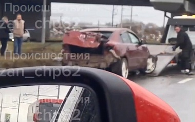 В Рязани на Московском шоссе столкнулись две легковушки