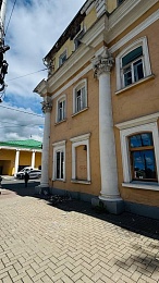В центре Рязани разрушается историческое здание