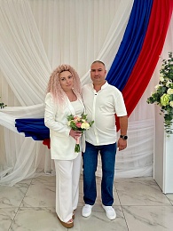 Лето любви: Рязанский ЗАГС показал фотосессии свадеб с июня по август