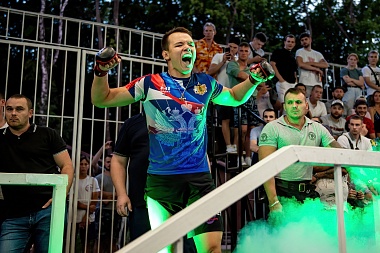 В рязанском Лесопарке прошёл турнир ММА «Битва за Рязань»