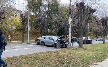 В Рязани EXEED попал в ДТП на Есенина