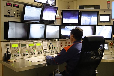 Павел Малков осмотрел цеха и продукцию завода «Ларта Гласс Рязань» - 62ИНФО Павел Малков осмотрел цеха и продукцию завода «Ларта Гласс Рязань»