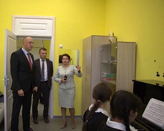 Артём Бранов проинспектировал строительство фармзавода в Скопинском районе