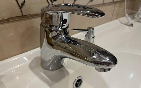 Жители Спасска остались без воды из-за прорыва трубы