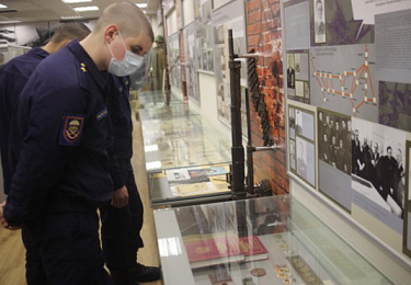 Рязанские курсанты-десантники продолжают 850-километровый лыжный поход в память о Вяземской операции