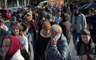 Рязанцы остались недовольны транспортом на праздник в Константиново - 62ИНФО Рязанцы остались недовольны транспортом на праздник в Константиново