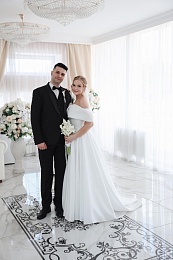 Лето любви: Рязанский ЗАГС показал фотосессии свадеб с июня по август