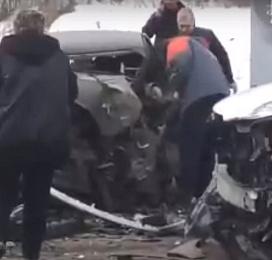 В Рязанском районе у машины отлетела крыша в ходе массовой аварии