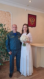 Лето любви: Рязанский ЗАГС показал фотосессии свадеб с июня по август