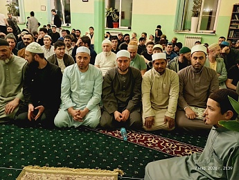 В Рязани богословы из Египта проводят намазы в Рамадан