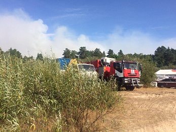 Фоторепортаж: лагерь пожарных в зоне ЧС — Деулино Рязанского района
