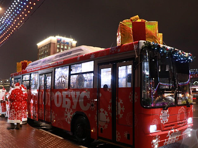 В субботу в Рязани начнут курсировать новогодние автобусы 