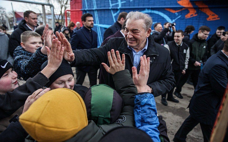 В Скопине открыли сквер имени Третьяка