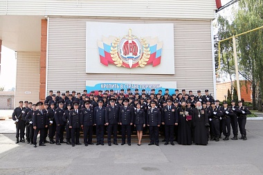 Первокурсники университета МВД имени Кикотя принесли присягу - 62ИНФО Первокурсники университета МВД имени Кикотя принесли присягу