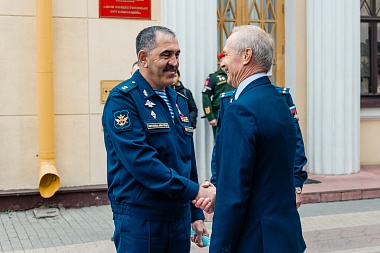 В Рязани на выборах в Госдуму проголосовал замминистра обороны Евкуров - 62ИНФО В Рязани на выборах в Госдуму проголосовал замминистра обороны Евкуров