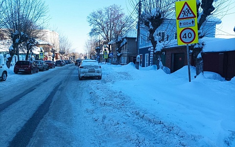 В Рязани водителей просят убрать машины с улицы Кудрявцева из-за уборки снега