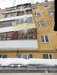 Квартиры рязанцев на улице Ленинского комсомола заливает водой