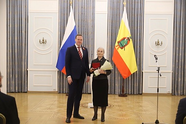 Павел Малков наградил жителей региона накануне Дня Победы