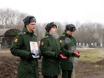 Выпускник Рязанского училища ВДВ Алексей Ильницкий трагически погиб в спецоперации на Украине - 62ИНФО Выпускник Рязанского училища ВДВ Алексей Ильницкий трагически погиб в спецоперации на Украине