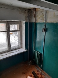 Коммунальщики почистили крышу дома на Подгорной после жалобы рязанки