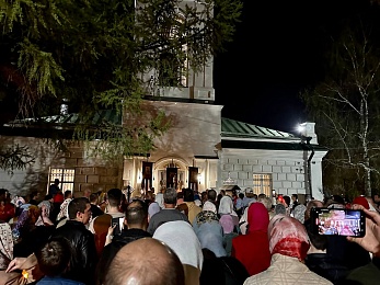 Пасха в Рязани: в храмах прошли крестные ходы и ночные службы