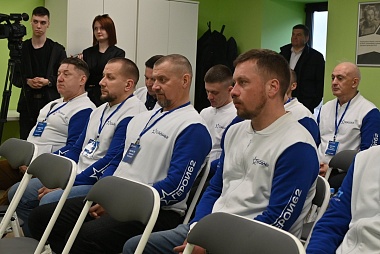 Денис Боков встретился с участниками кадрового проекта «Герои62»