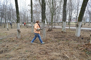 Мэр Рязани Елена Сорокина приняла участие в первом общегородском субботнике 