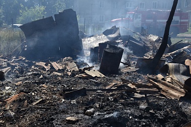 Пожарные всю ночь тушили пожары в Милославском районе - 62ИНФО Пожарные всю ночь тушили пожары в Милославском районе