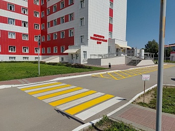 В Рязани у БСМП нанесли «вафельную» разметку для свободного проезда реанимобилей