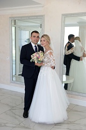 Лето любви: Рязанский ЗАГС показал фотосессии свадеб с июня по август