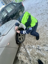Две легковушки устроили аварию в центре Захарова