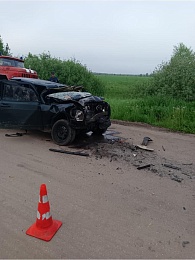 В Рязанской области ВАЗ врезался в самосвал - 62ИНФО В Рязанской области ВАЗ врезался в самосвал
