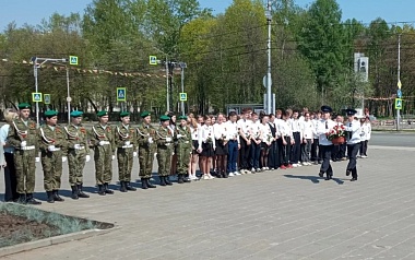 В Рязани открыли обновленный памятник Герою Советского Союза Владимиру Молодцову
